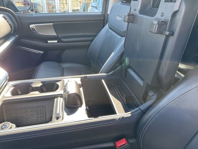 Used 2025 Ford Expedition Platinum image 23