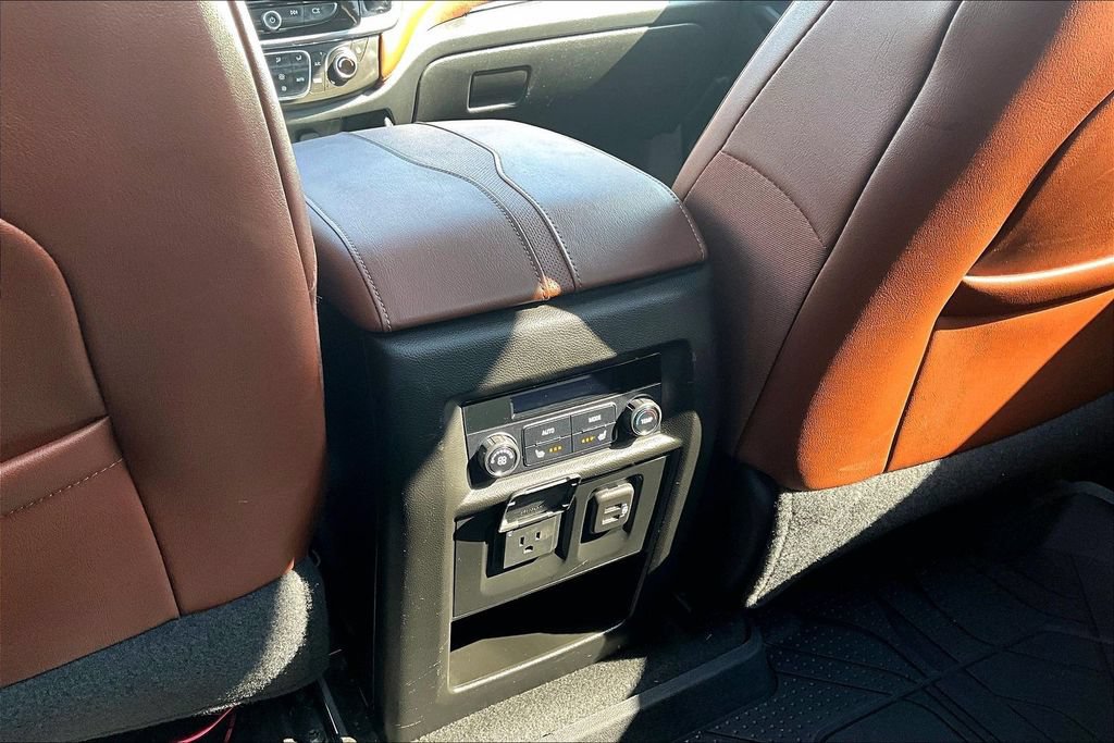 Used 2018 Chevrolet Traverse High Country w/ LPO, Floor Liner Package AWD/4WD image 35