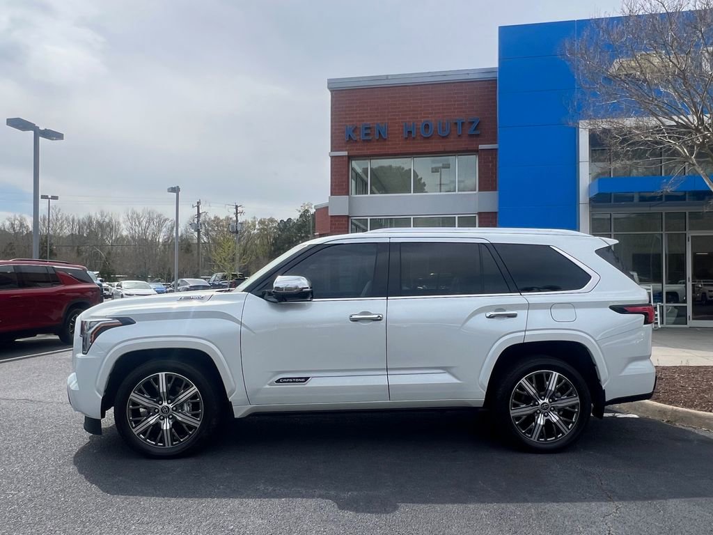 Used 2023 Toyota Sequoia Capstone image 2