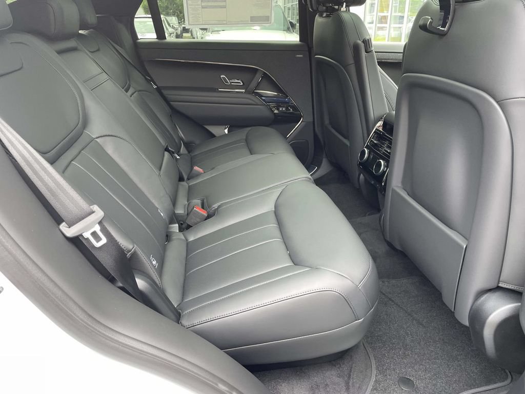 New 2026 Land Rover Range Rover Sport Dynamic SE AWD/4WD image 19