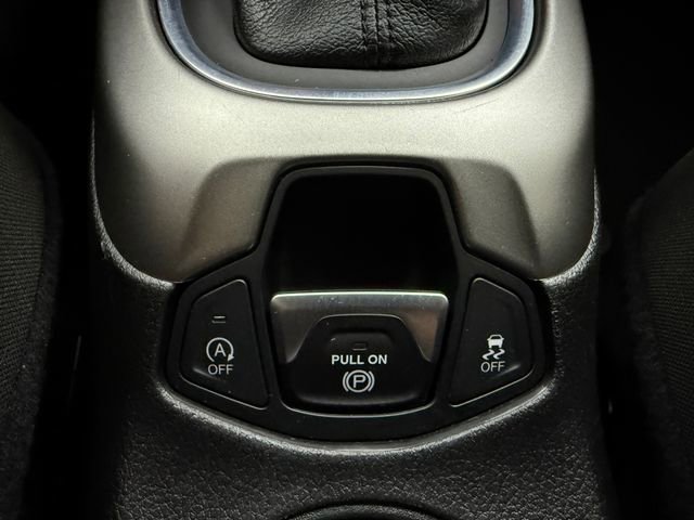 Used 2020 Jeep Compass Sport image 22