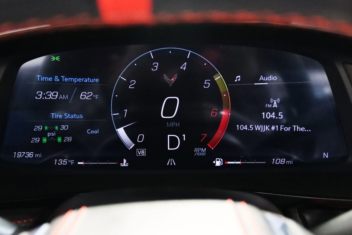 Used 2024 Chevrolet Corvette Stingray Premium Conv w/ Z51 Performance Package RWD image 43