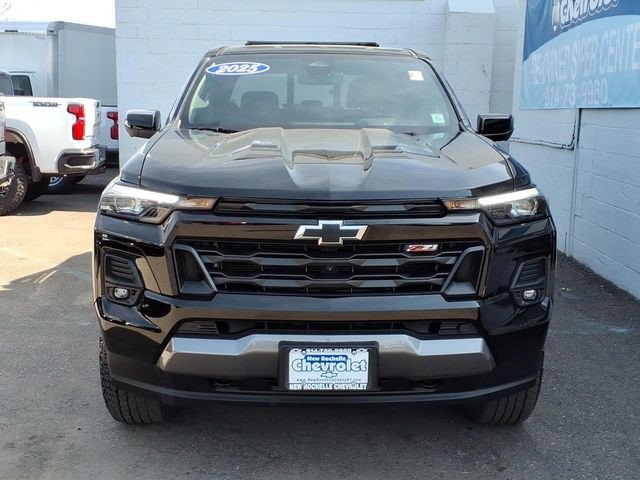 Certified 2025 Chevrolet Colorado Z71 w/ Midnight Edition AWD/4WD image 2