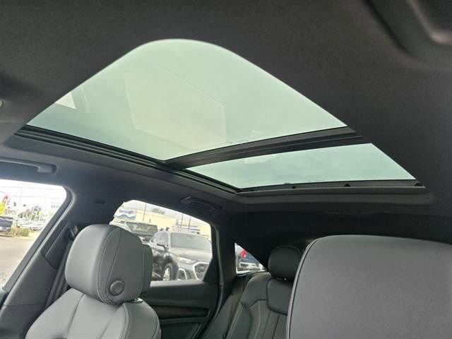 New 2025 Audi Q5 2.0T Premium Plus AWD/4WD image 5
