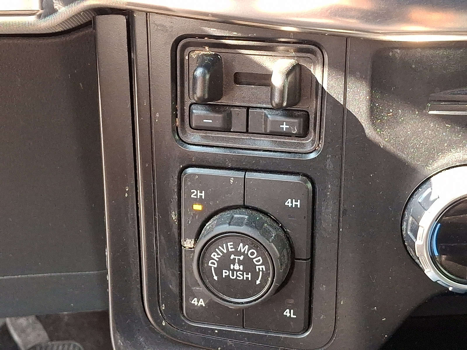 Certified 2022 Ford F150 Raptor w/ Raptor 37 Performance Package image 26