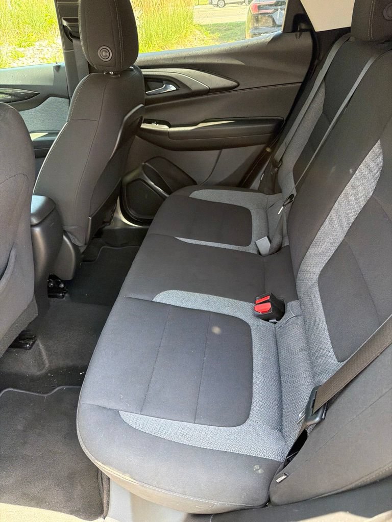 Used 2025 Chevrolet TrailBlazer LT AWD/4WD image 12