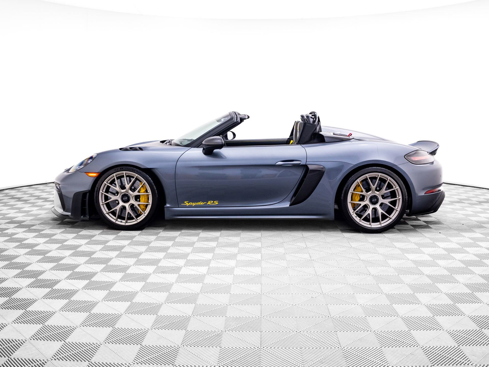 Certified 2025 Porsche 718 Boxster Spyder RS RWD video 2