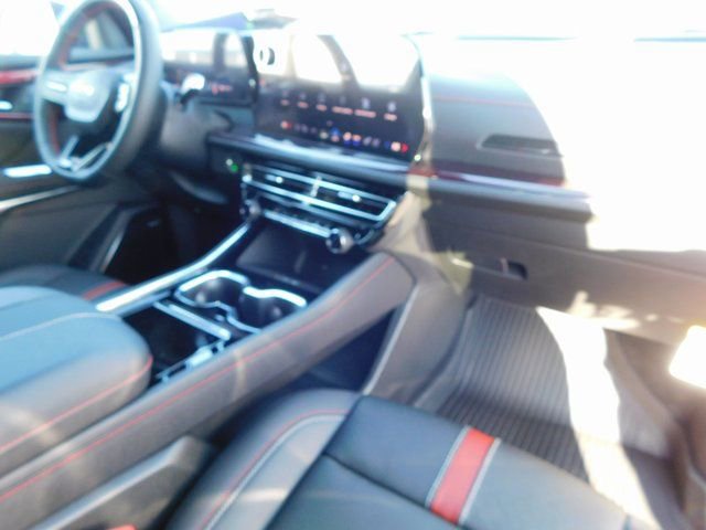 New 2026 Chevrolet Traverse RS w/ LPO, Floor Liner Package image 19