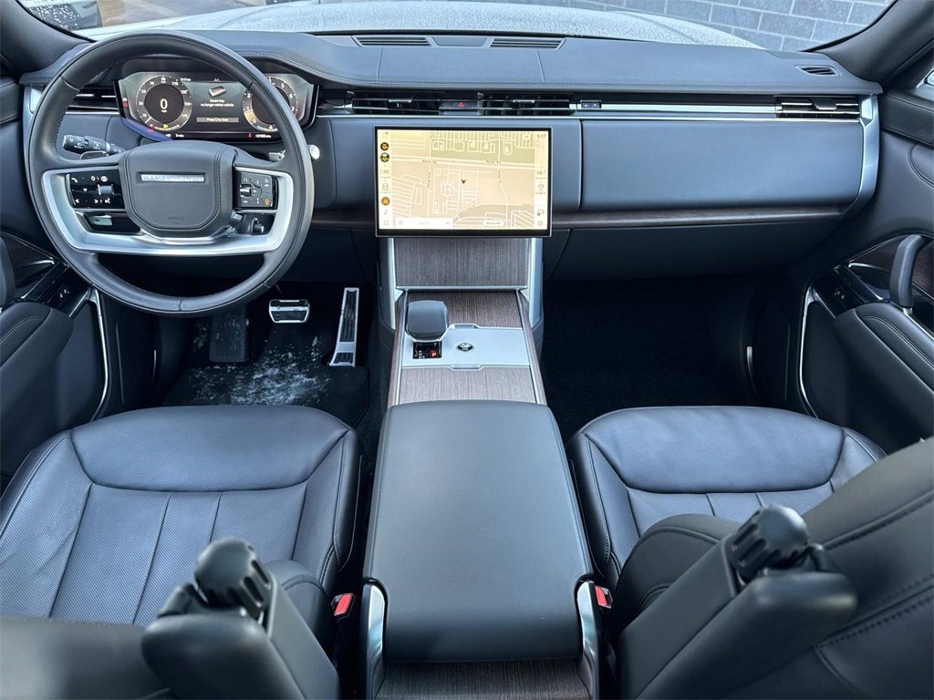 Used 2024 Land Rover Range Rover SE image 14