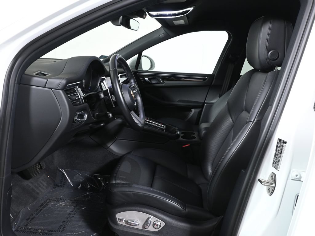 Used 2023 Porsche Macan S AWD/4WD image 5