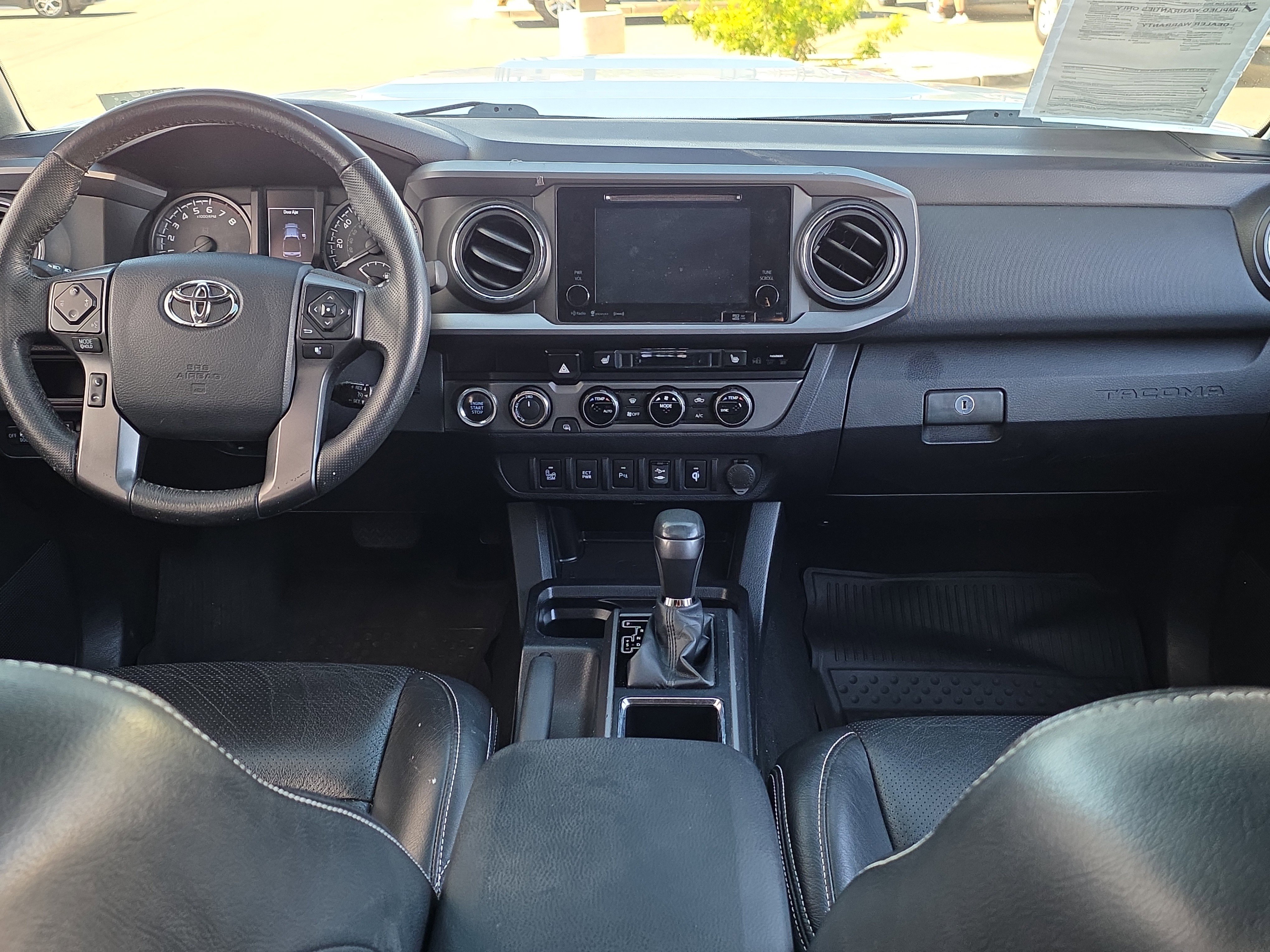 Used 2017 Toyota Tacoma TRD Sport w/ Premium & Technology Package AWD/4WD image 31