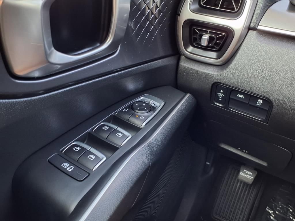 Used 2021 Kia Sorento S w/ Panoramic Sunroof Package image 24