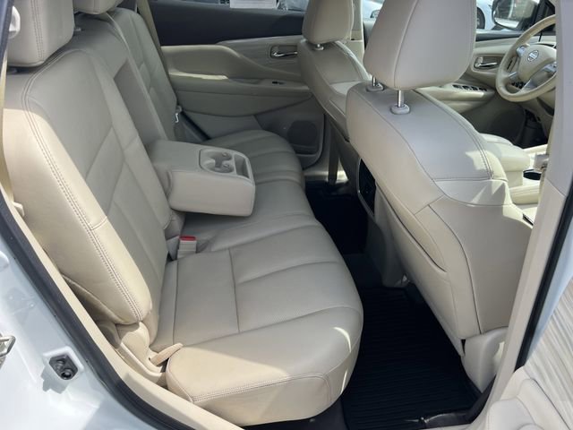 Used 2018 Nissan Murano SL w/ Moonroof Package image 16