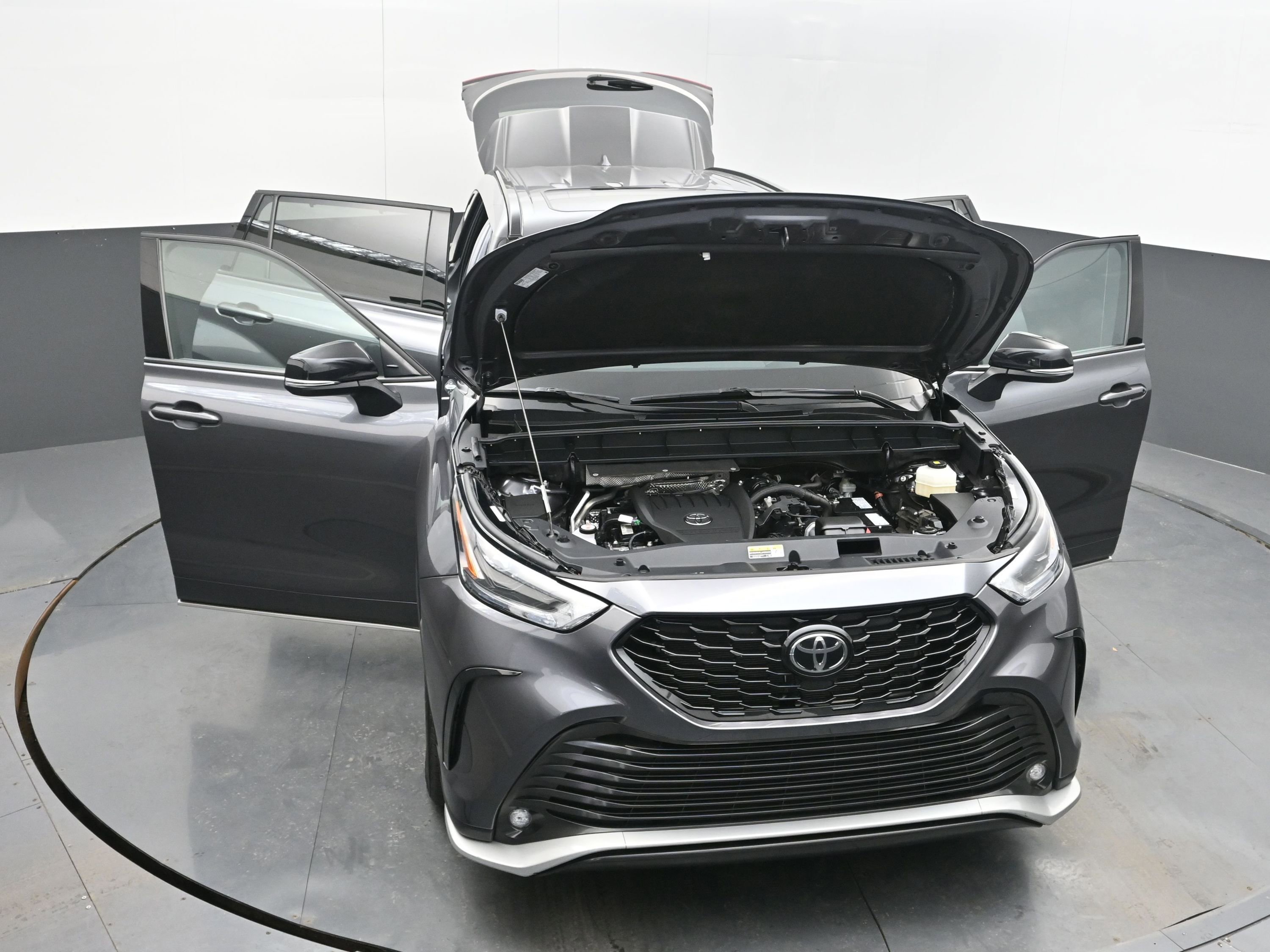 Used 2024 Toyota Highlander XSE image 42