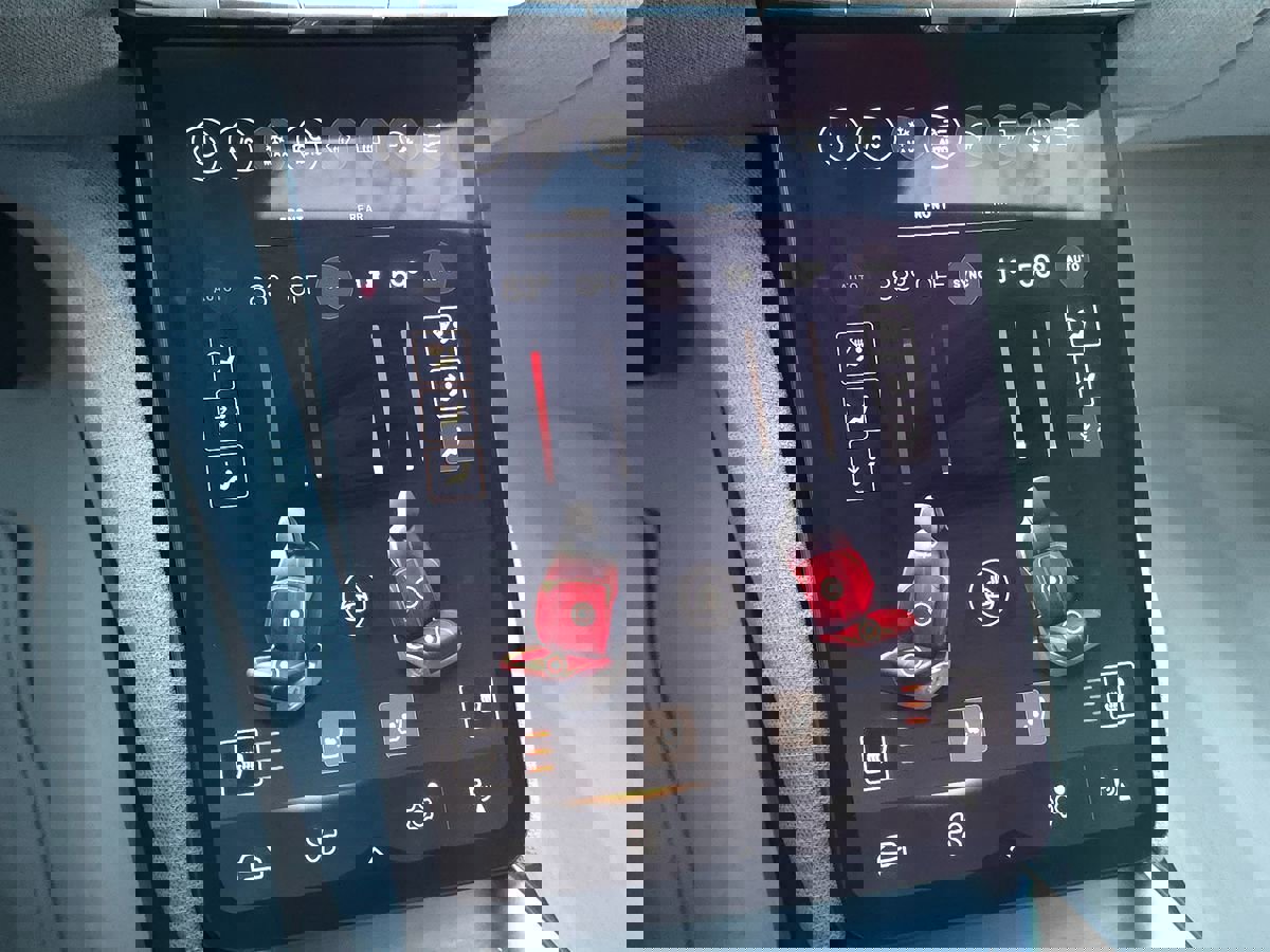 Used 2025 Lucid Air Pure image 31