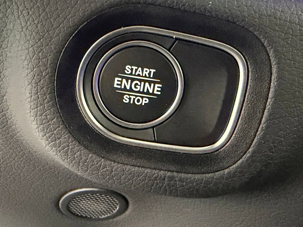 Used 2026 Mercedes-Benz GLE 450e 4MATIC image 26