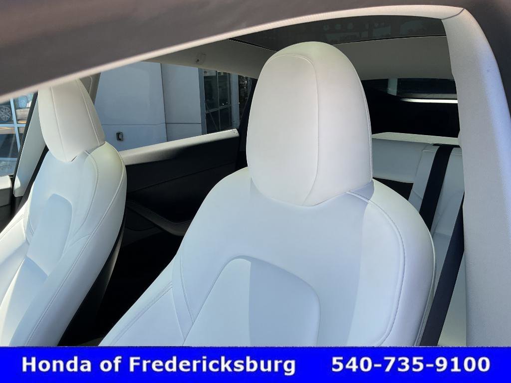 Used 2025 Tesla Model Y Long Range AWD/4WD image 37
