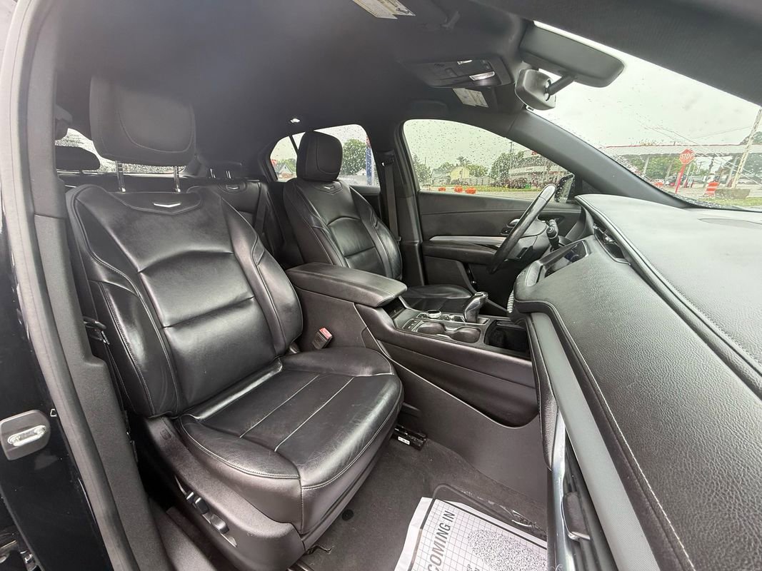 Used 2019 Cadillac XT4 Premium Luxury image 16