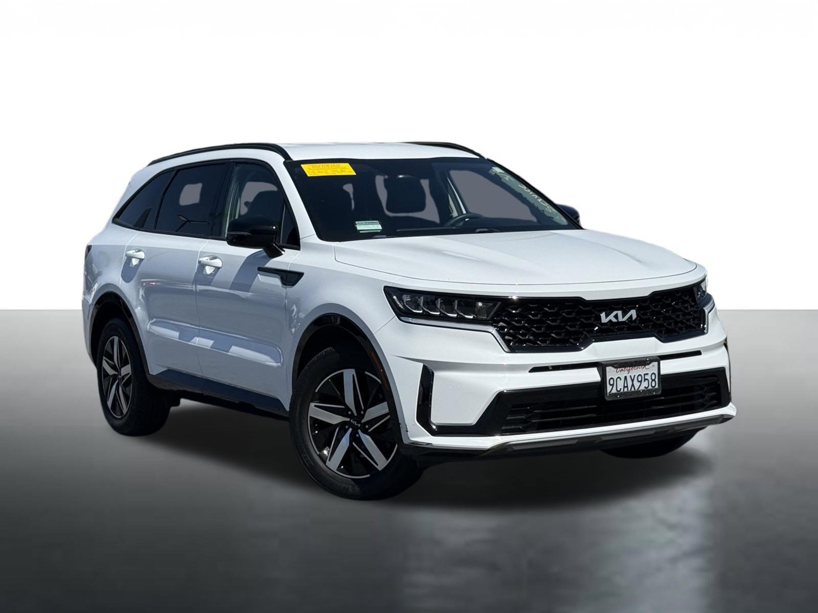 Certified 2022 Kia Sorento S image 1