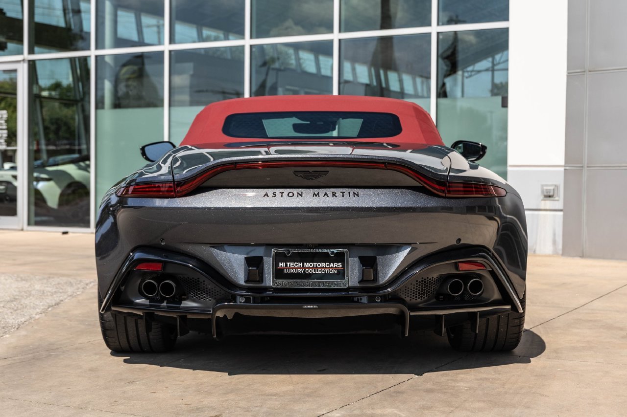 Used 2023 Aston Martin V8 Vantage Roadster RWD image 17