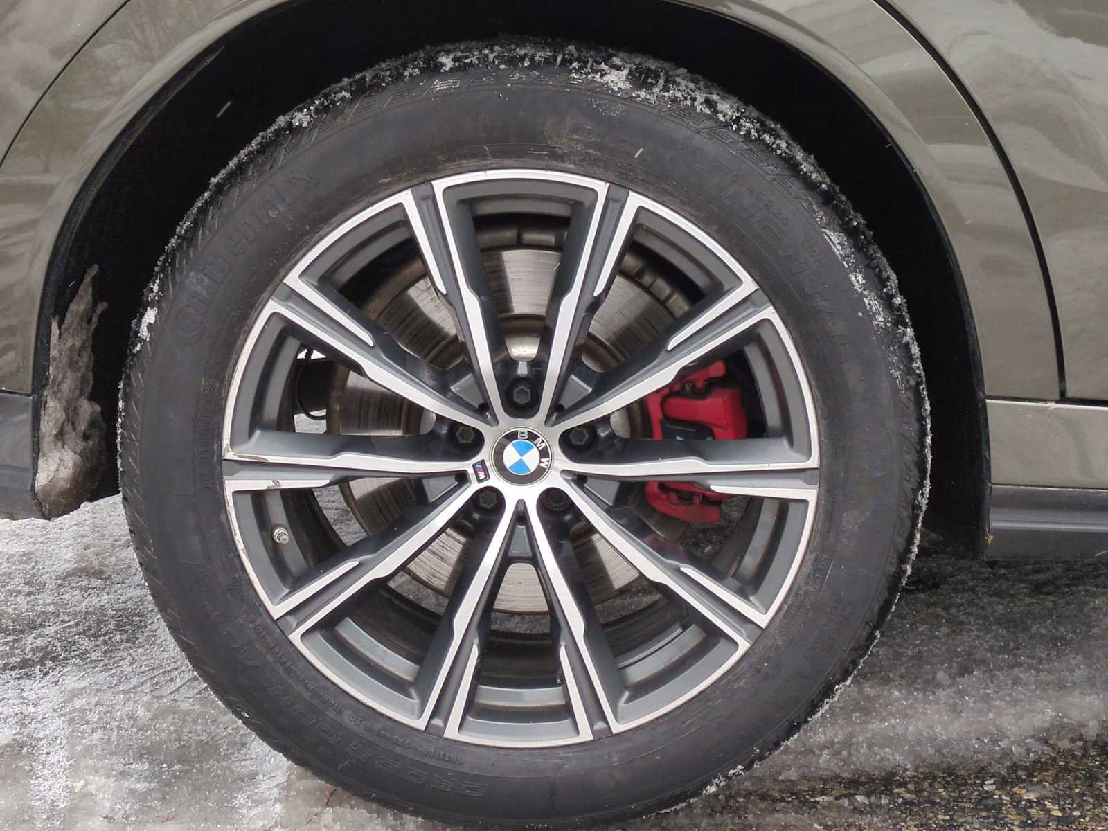 Used 2021 BMW X6 xDrive40i w/ M Sport Package image 14