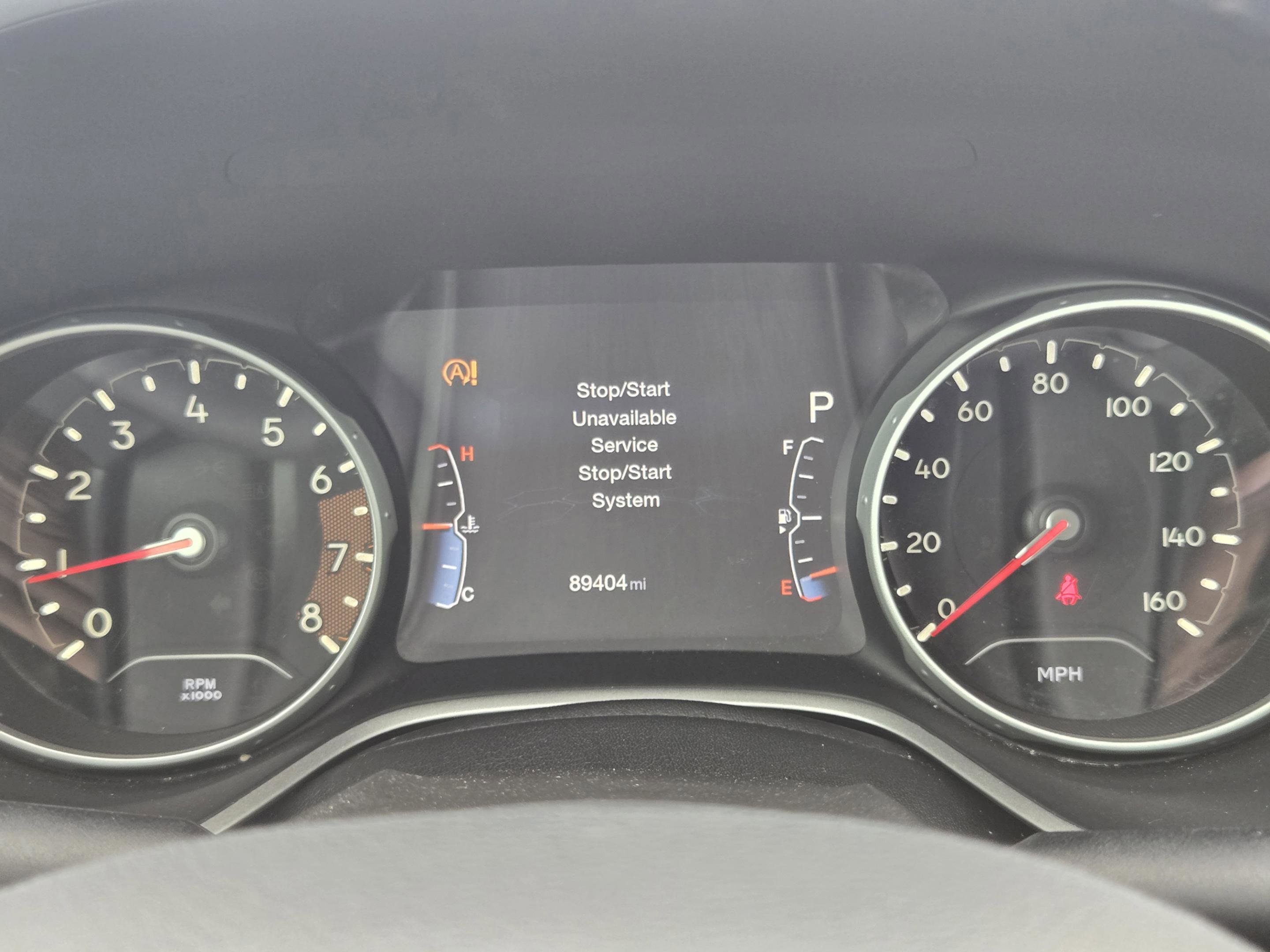 Used 2017 Jeep Compass Latitude w/ Popular Equipment Group FWD image 12