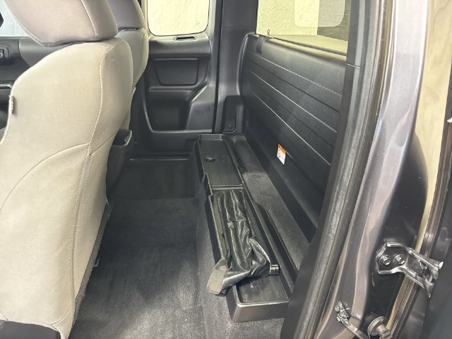 Used 2021 Toyota Tacoma SR RWD image 12