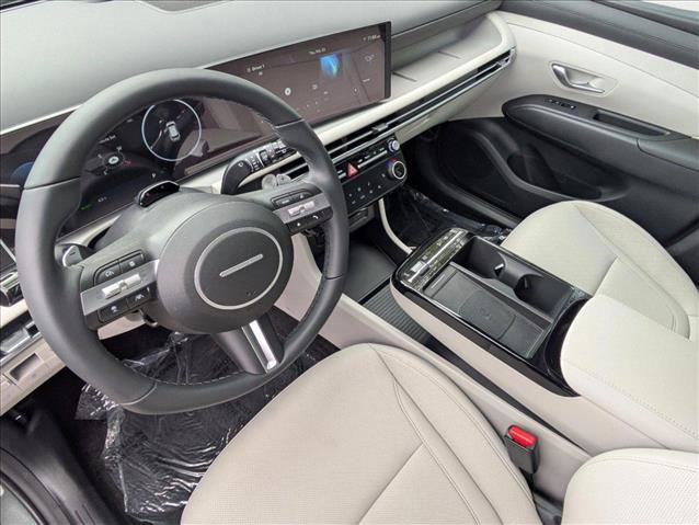 New 2025 Hyundai Tucson SEL image 3