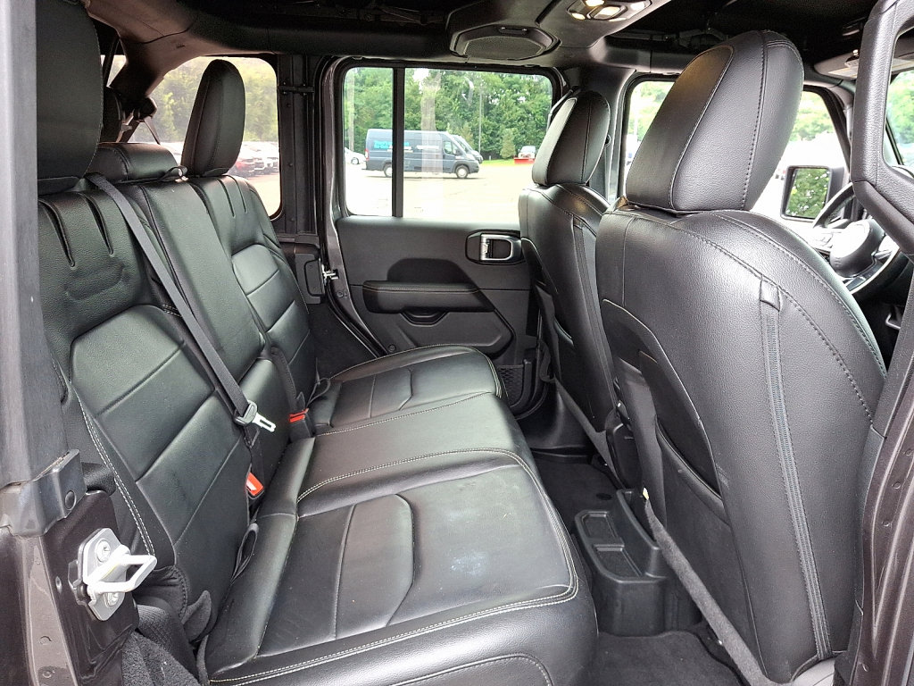 Used 2021 Jeep Wrangler Unlimited Sahara w/ Cold Weather Group image 15
