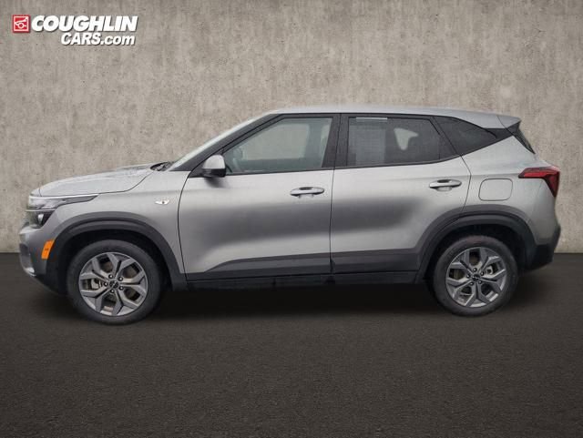 Used 2024 Kia Seltos LX image 4