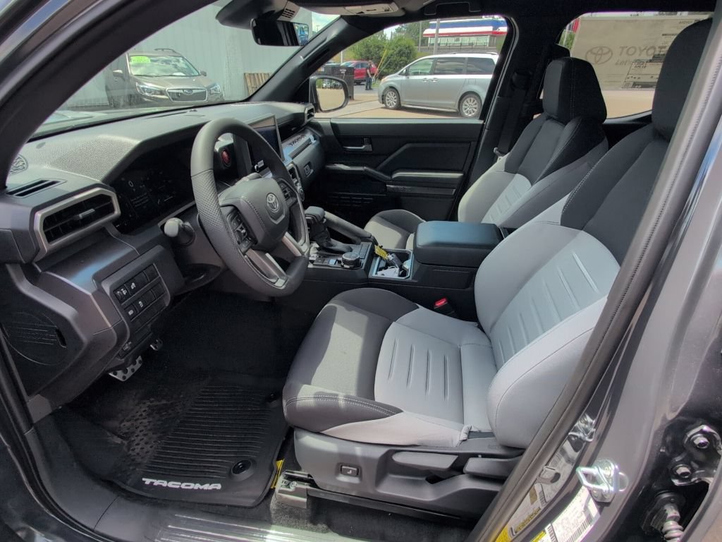 Certified 2026 Toyota Tacoma TRD Sport AWD/4WD image 17