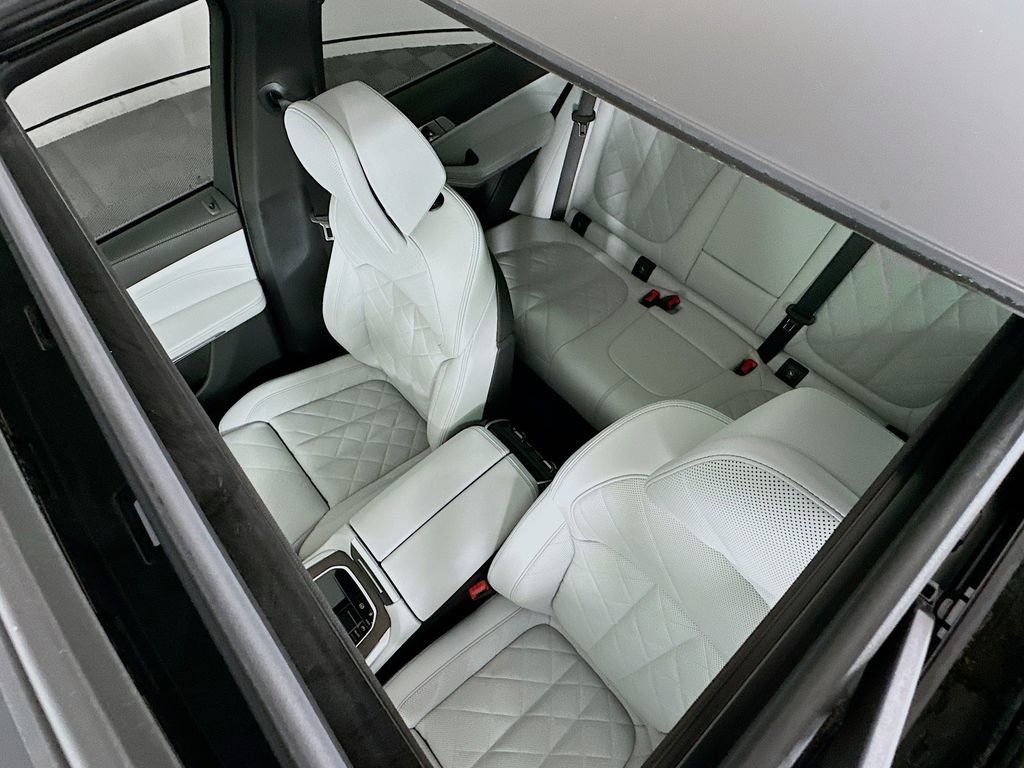 Certified 2024 BMW X5 xDrive40i w/ M Sport Package image 22