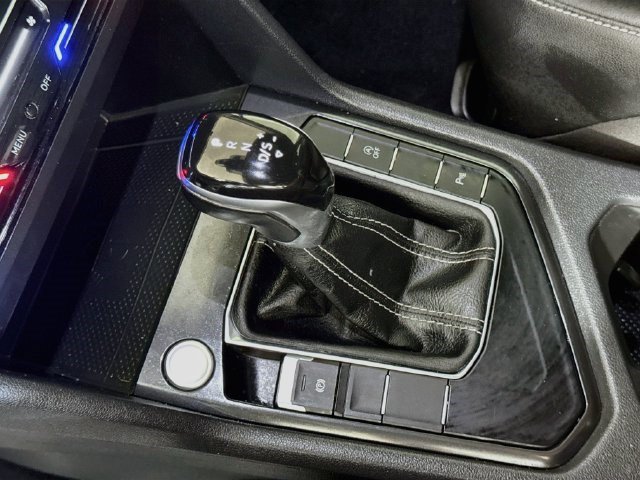 Used 2022 Volkswagen Tiguan SE R-Line FWD image 19