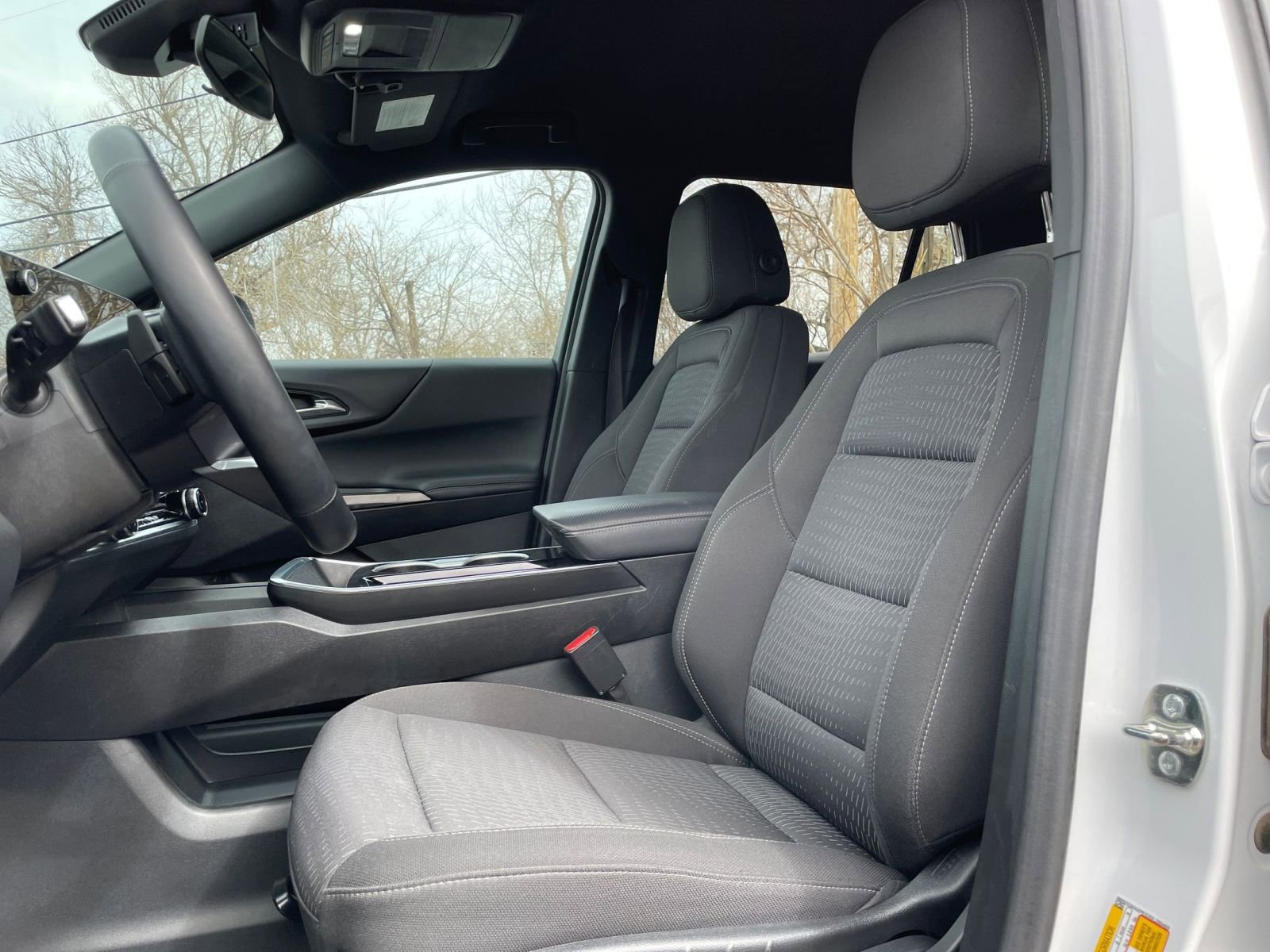 Used 2025 Chevrolet Equinox LT image 28