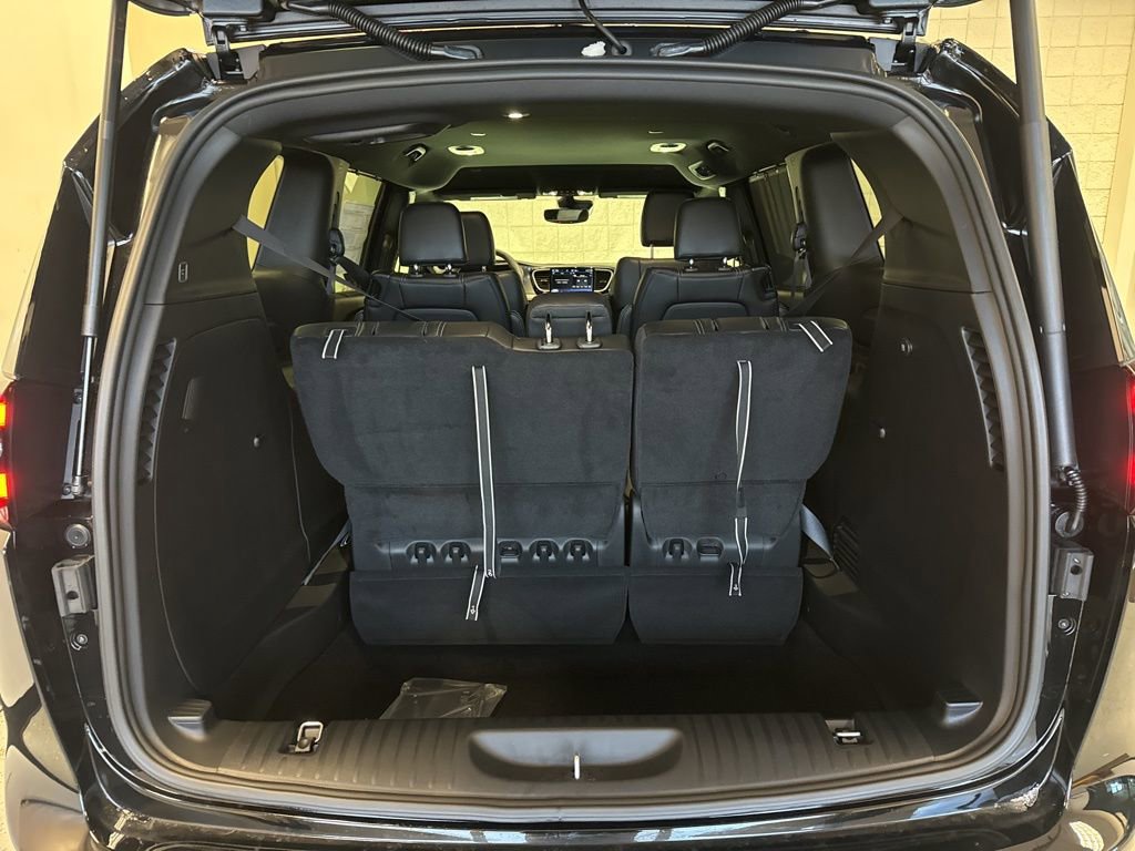 New 2026 Chrysler Pacifica Select image 43