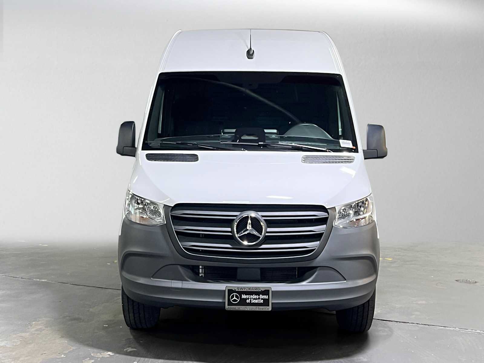 Used 2026 Mercedes-Benz Sprinter 2500 image 8