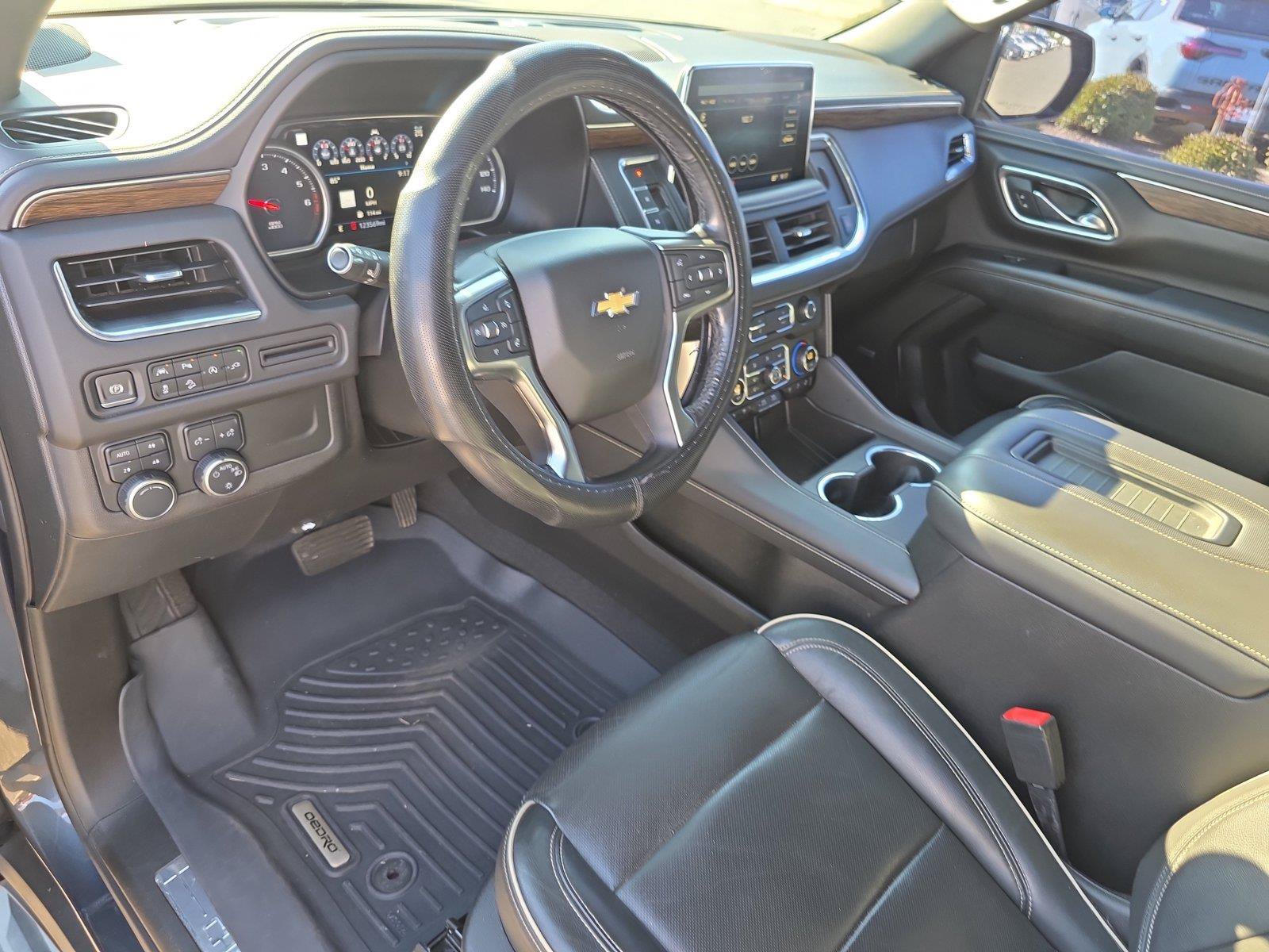 Used 2021 Chevrolet Tahoe Premier AWD/4WD image 16