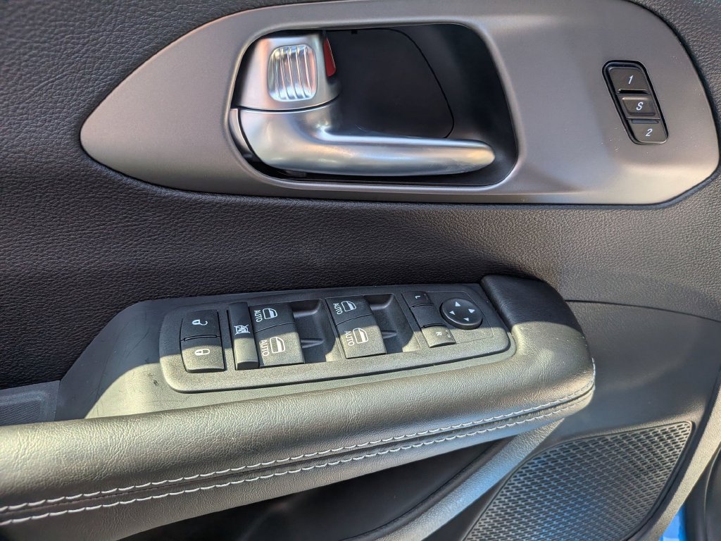 New 2027 Chrysler Pacifica Select FWD image 13
