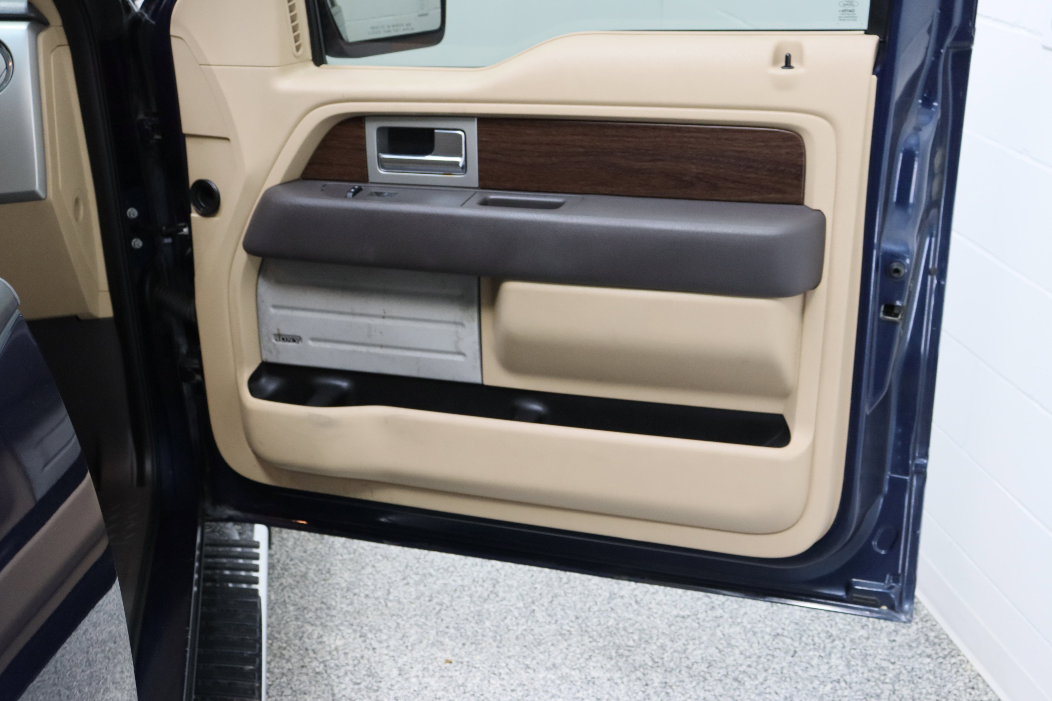 Used 2014 Ford F150 Lariat w/ Equipment Group 502A Luxury RWD image 34