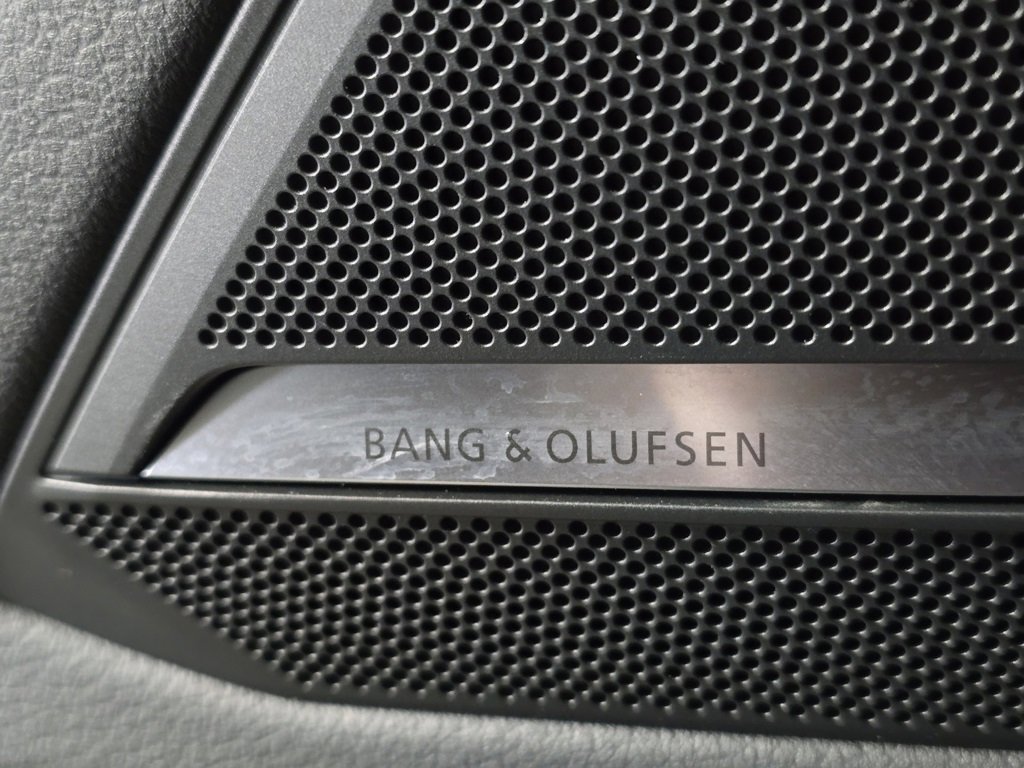 Used 2025 Audi S6 Prestige image 11