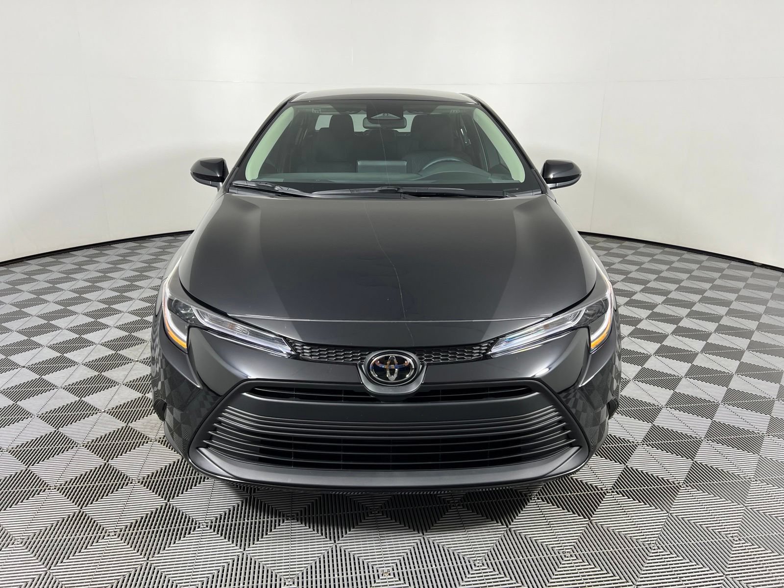 New 2026 Toyota Corolla LE FWD image 2