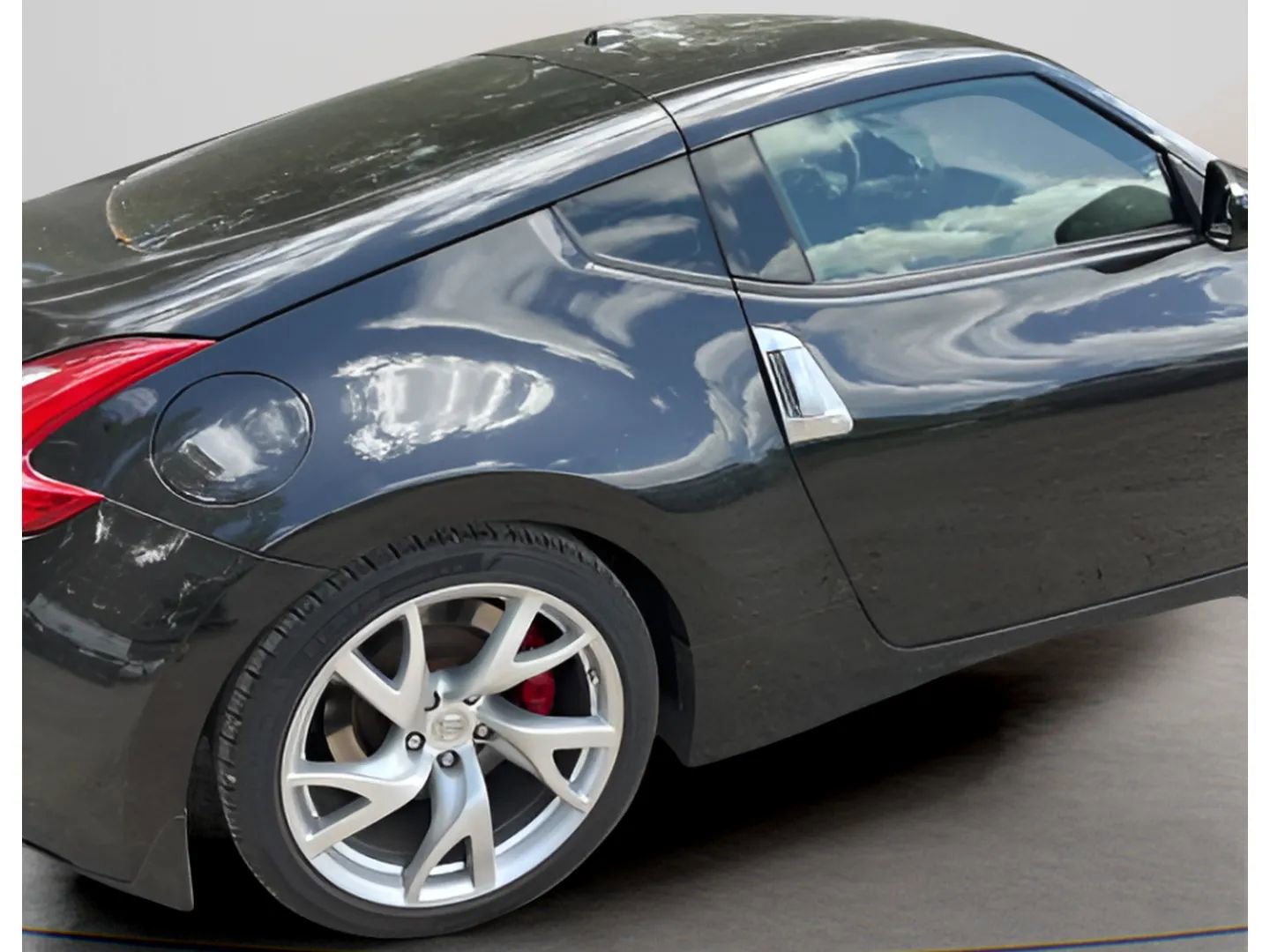 Used 2014 Nissan 370Z Touring w/ Sport Package RWD image 10