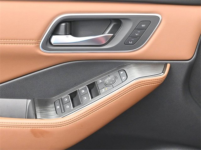 New 2026 Nissan Rogue Platinum image 17