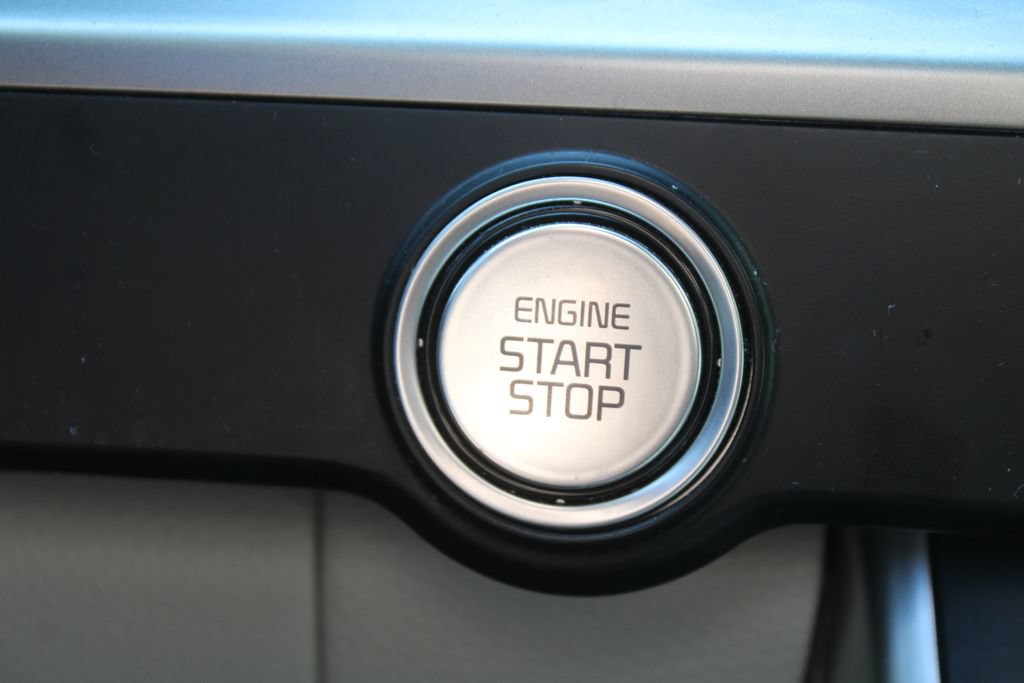 Certified 2024 Kia Carnival LX FWD image 37