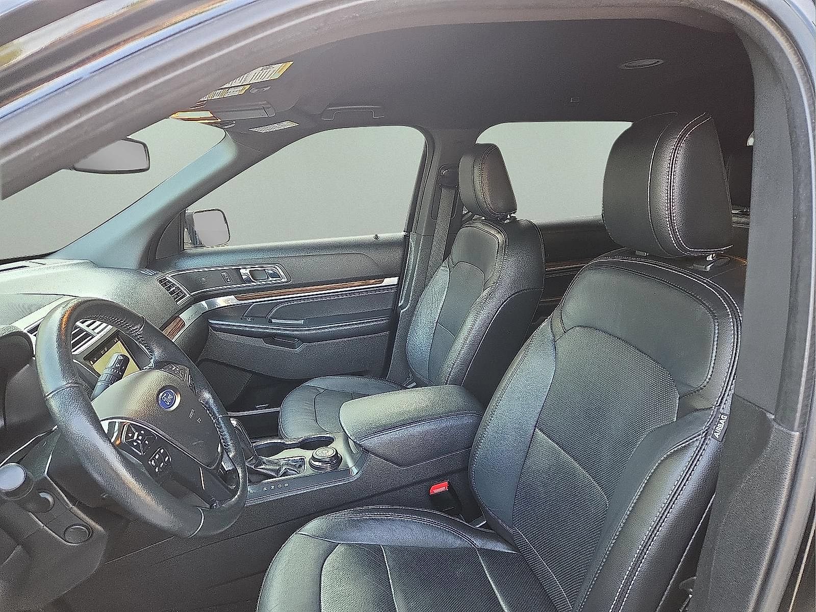 Used 2018 Ford Explorer Limited AWD/4WD image 14