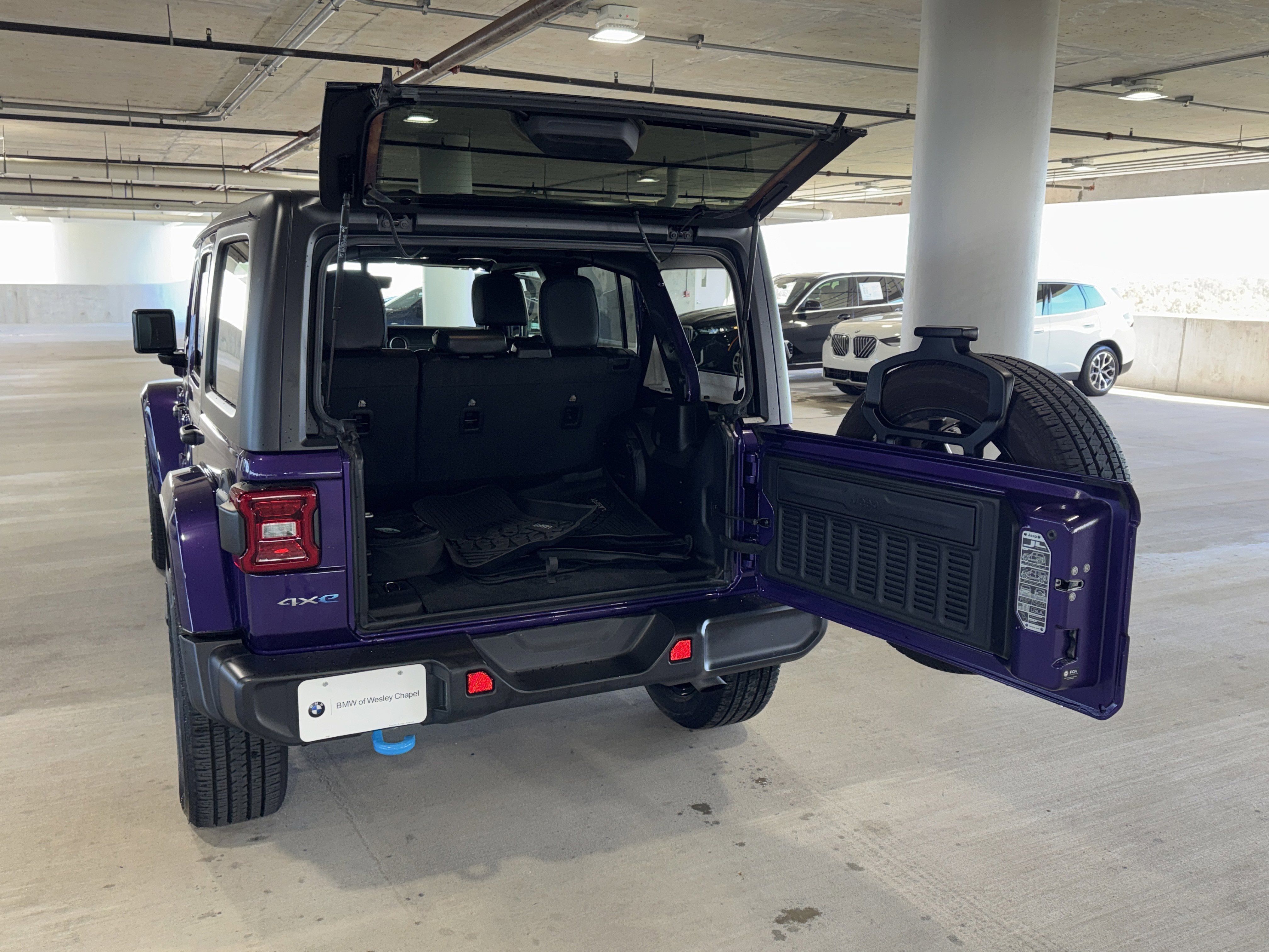 Used 2023 Jeep Wrangler Sahara image 13