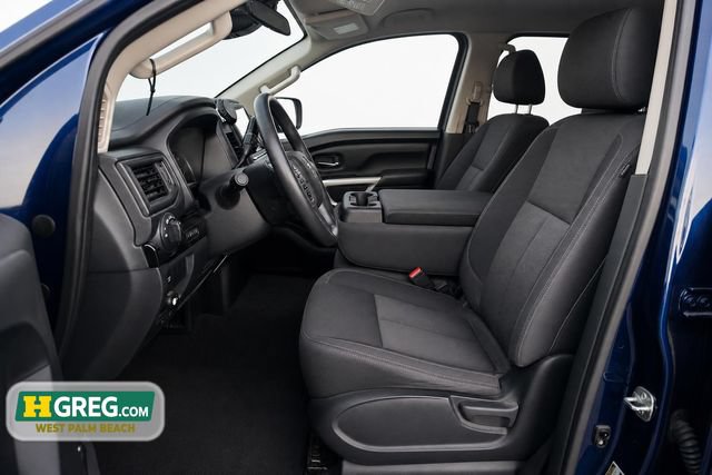 Used 2022 Nissan Titan SV RWD image 10