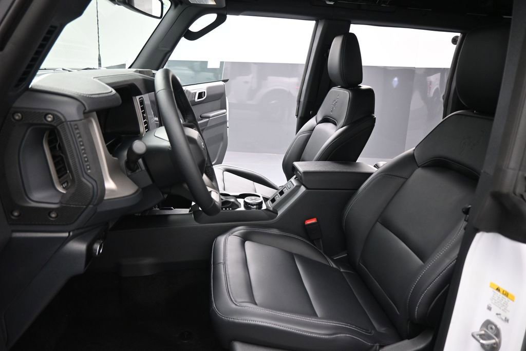 New 2026 Ford Bronco Outer Banks AWD/4WD image 9