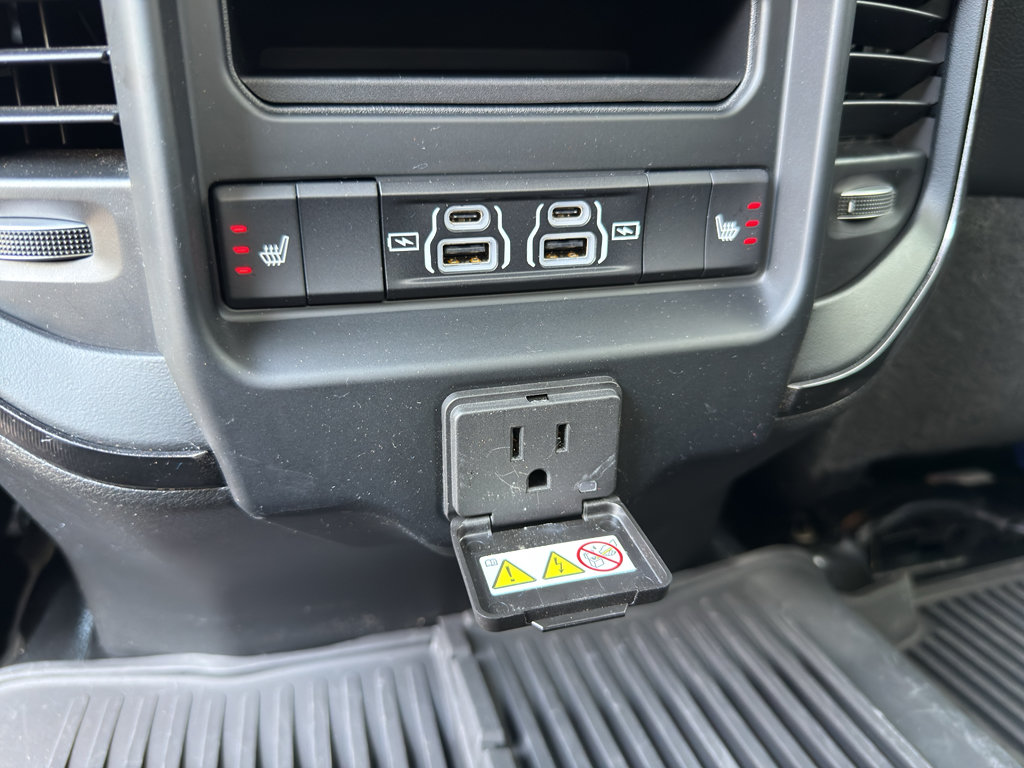 Used 2024 RAM 2500 Rebel AWD/4WD image 38