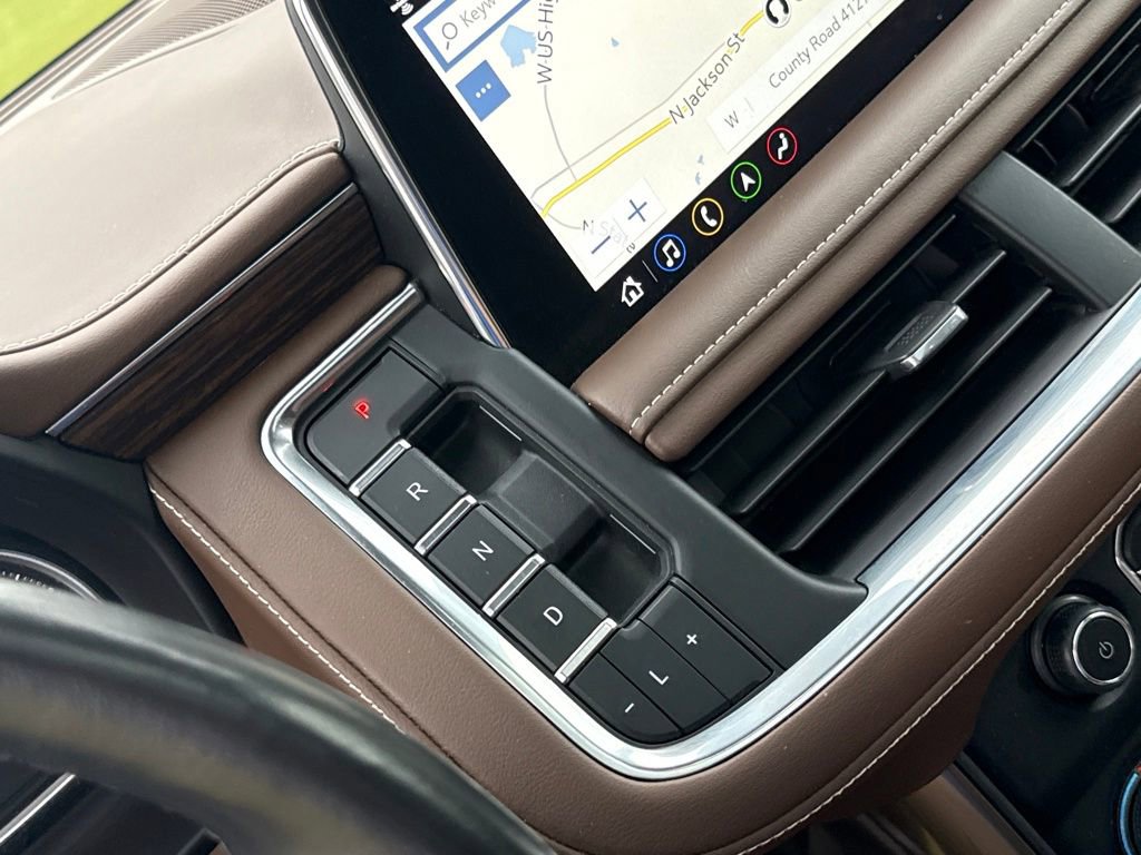 Used 2021 Chevrolet Suburban High Country image 36